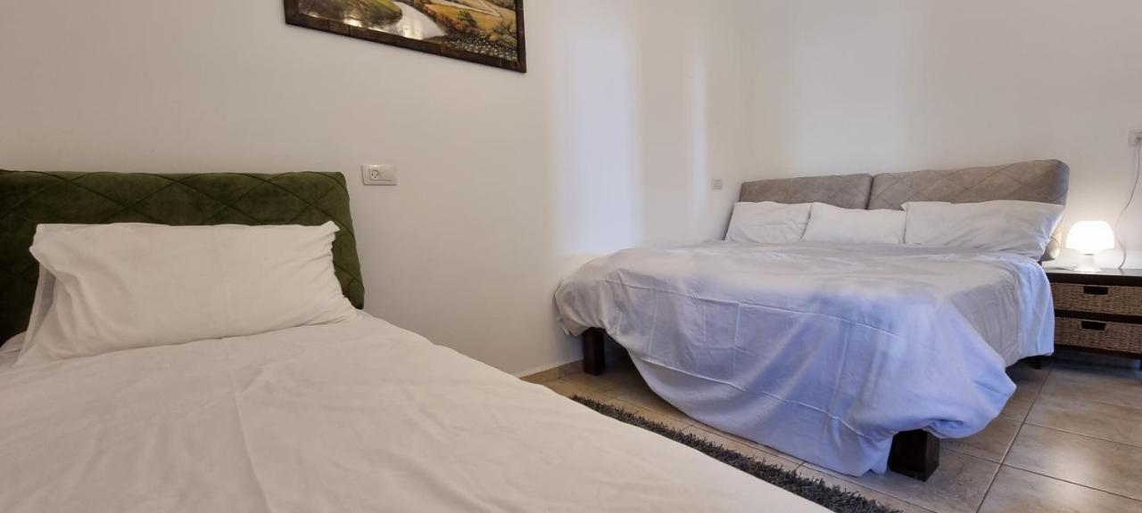 Sanabl Druze Hospitality Bed & Breakfast Ein Kinya Exterior photo